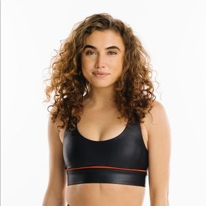 🌙 Zyia black metallic strappy bra 🖤